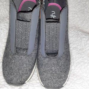 NWOT Ryka Women's 8 Wide GRAY HEATHER "Gwyn" Slip-On Side Zip Boot/Shoes